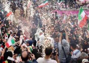 Mass wedding in the streets of Tehran