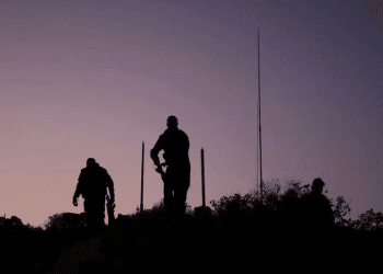 IDF soldiers at the border with Lebanon Tied hands: IDF tunnel demolition in Lebanon halted at last minute