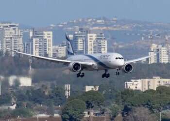 Major upgrade for passengers. Photo: David Daniel El Al to launch free internet on flights from 2027