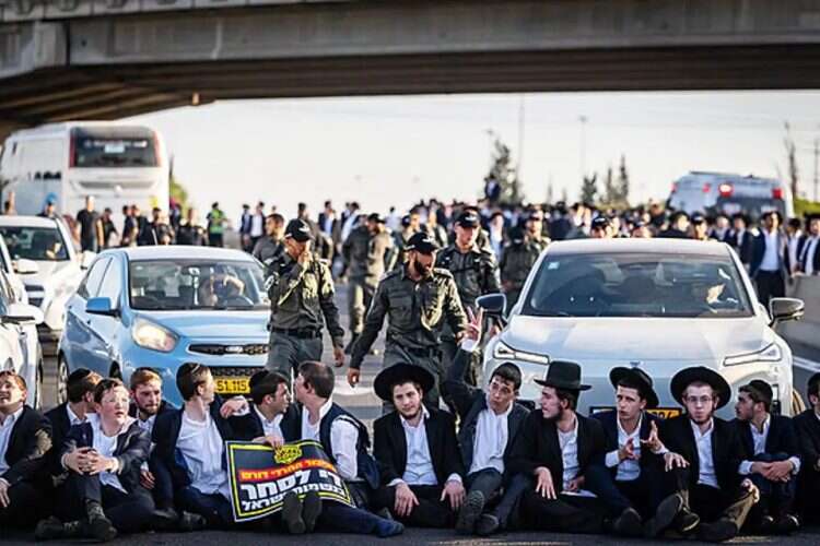 Ultra-Orthodox protests against the draft. Photo: Chaim Goldberg/Flash90