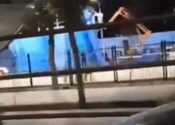 As world watches Hormuz, Iran erects gallows in protest square