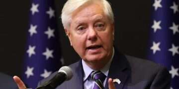 Sen. Lindsey Graham dies at 71