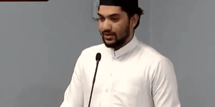 Zayd Mohammad, the imam of the Furqaan Mosque in Chicago, Illinois Illinois imam calls to kill Zionists 'one by one'