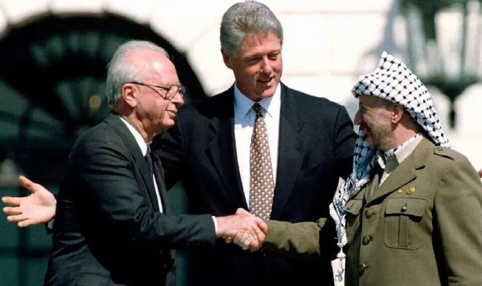 The signing of the Oslo Accords. Photo: Reuters Who is monitoring the Oslo Accords?