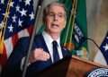 US threatens to cut off Iran's trade partners from dollar