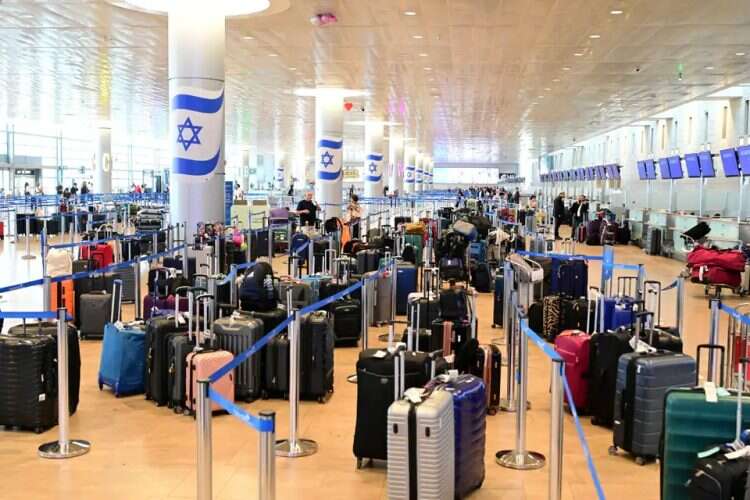 Ben-Gurion Airport. The price of relocation. Photo: Yossi Zeliger