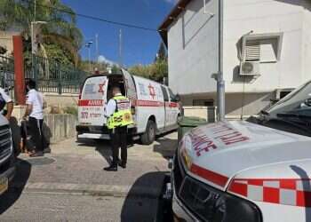Magen David Adom emergency personnel at the scene. Photo: MDA 2 children stabbed in Beit Shemesh; mentally unstable neighbor suspected of attack