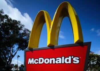 McDonald's worker suspended over 'free Palestine' rant McDonald's suspends worker after 'free Palestine' rant at Israeli customers