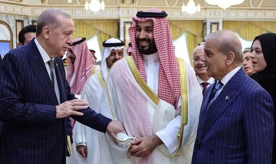 Saudi Arabia builds a new power bloc with Turkey and Pakistan