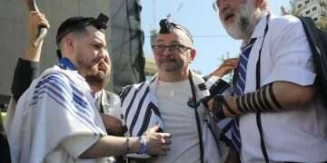 After his son's return from Gaza, Tal Kuperstein sets a new goal: Dancing at his son's wedding