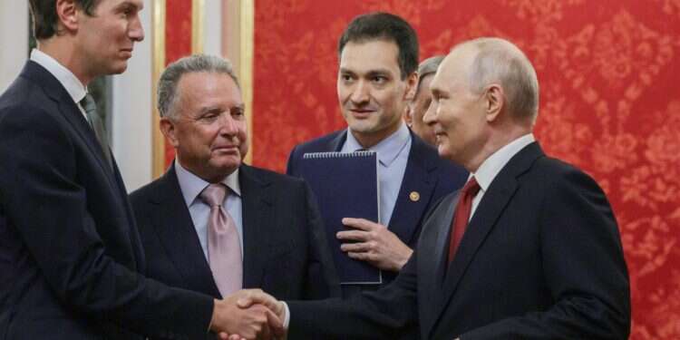 Putin meets US envoys in Moscow to discuss Russia-Ukraine War