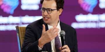 Fears over rogue AI push tech titans toward rare alignment