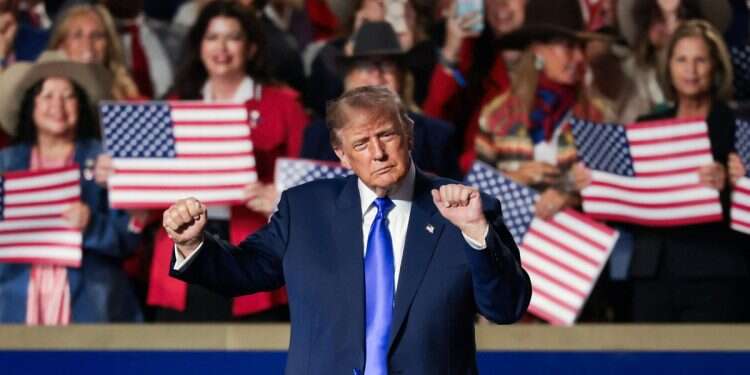 Trump pledges Americans $5,000 if GOP wins midterms
