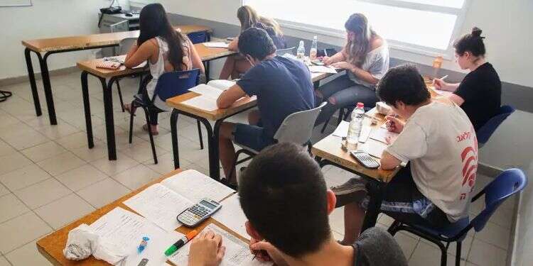 Students take their matriculation exams. Photo: Yehoshua Yosef Israeli students plunge to historic lows in reading, math and science