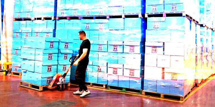 Preparing the ballot boxes | Photo: Yossi Zeliger 'The most crucial election in Israel's history'? Just asking