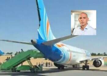 The Flydubai aircraft on the tarmac at Tabuk Airport (Inset: Tzvika Manes)
How a wife's quick thinking and an Israeli executive's bravery saved Flydubai flight