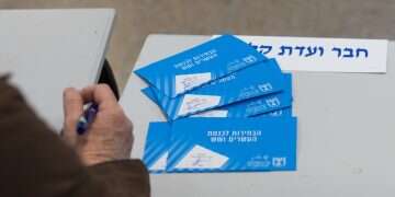 How Israel turns a folded ballot into a Knesset seat
