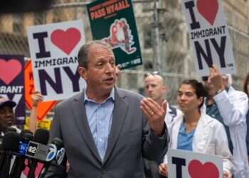 Democratic nominee Brad Lander in New York Israel detains Democratic congressional nominee Brad Lander