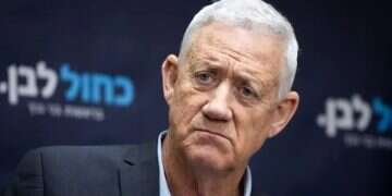 Benny Gantz drops out of election race
