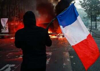 France's crisis is a historic opportunity, but Israel is missing it