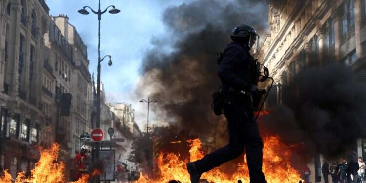 Civil revolt against the French Republic