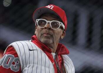 Director Spike Lee's blowup over 'Palestine' remark at NY restaurant goes viral