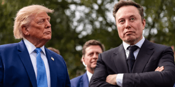 Satellite speed cap grounds Ukraine's drone defense as Musk points to Washington