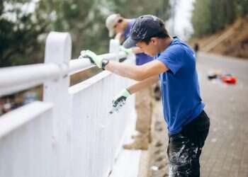 Hundreds of Israeli teens spend Sukkot restoring war-battered Kiryat Shmona. Photos: Micha Brikman, Hashomer Hachadash Hundreds of Israeli teens spend Sukkot restoring war-battered Kiryat Shmona