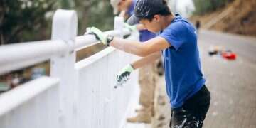 Hundreds of Israeli teens spend Sukkot restoring war-battered Kiryat Shmona